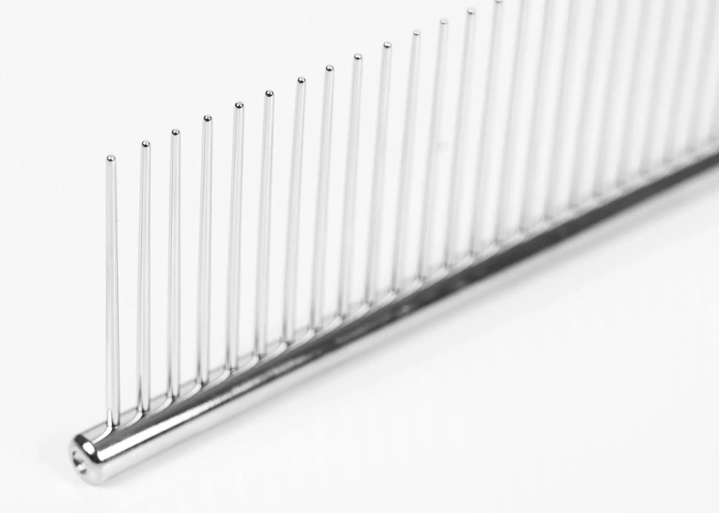 Peine Metal 19 cm Show Tech - Imperio Grooming